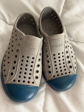 Native Slip-On Shoes in Light Gray with Blue Toecaps